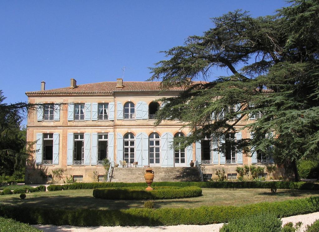 Chateau De Clermont-Saves Bed and Breakfast LʼIsle-Jourdain Eksteriør billede